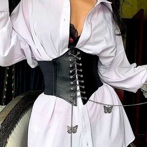 Faux leather lace up butterfly chain corset 🦋
